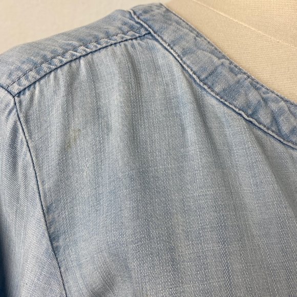 Cloth & Stone Womens Blouse Small Blue Chambray Pull Over Long Sleeves Pockets - Picture 5 of 11